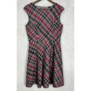 Maggy London Dress Fit Flare 12 Gray Red Plaid Preppy Academia Workwear‎ Holiday